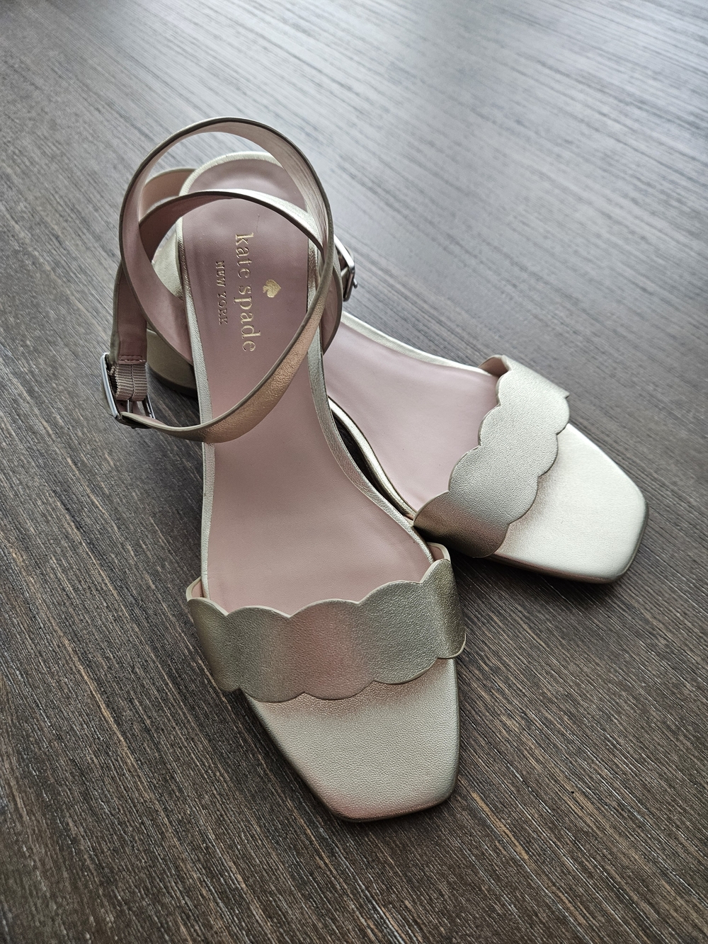 Kate Spade New York Women's Gold Scalloped Ankle-Strap Sandals Size US 8.5